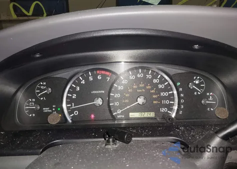 2005 Toyota Sequoia Sr5 V8 z USA, uszkodzony, nr VIN 5TDBT44AX5S239585